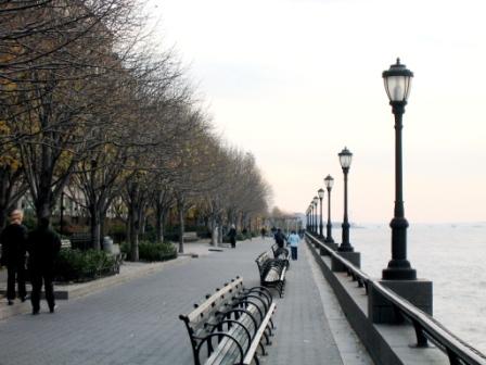 /dateien/gg48757,1291576500,The Esplanade in Battery Park November 2003 New York City