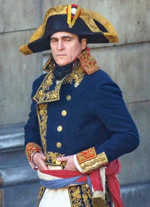 Joaquin Phoenix Napoleon 2 - Copy