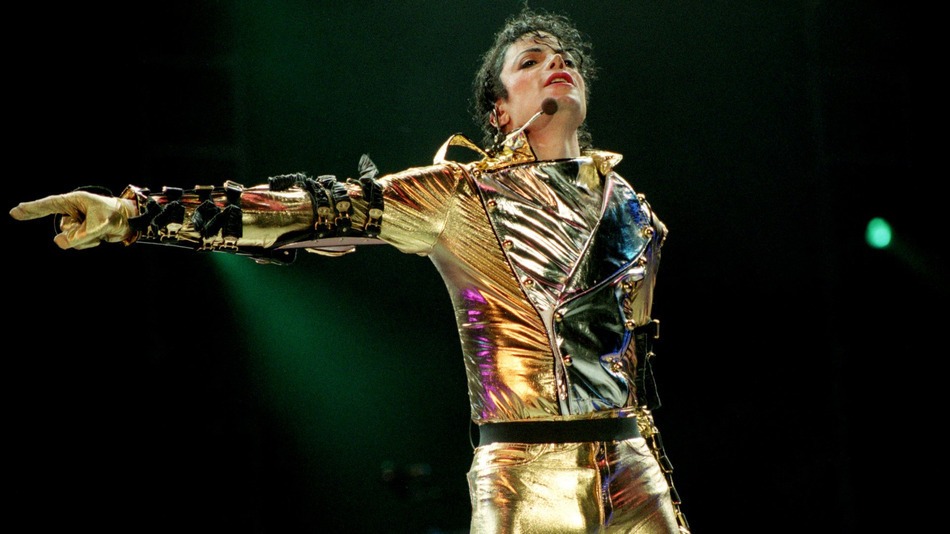 Michael-Jackson-Performs