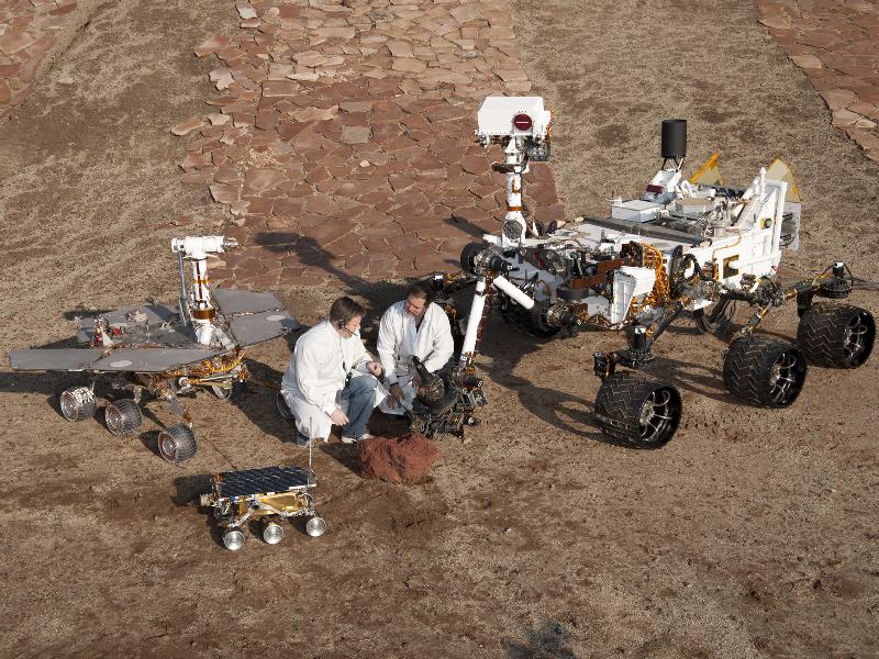 nasa-mars-rovers-size-comparison