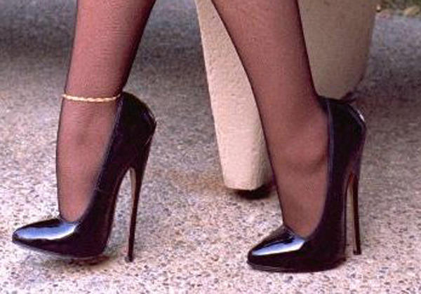 extreme-high-heels-foto-bild-53203811