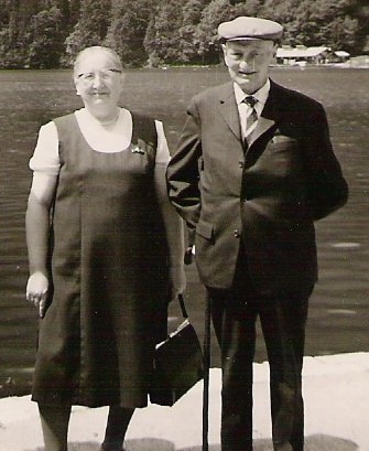 Opa Schmidt  Christine altes Ehepaar
