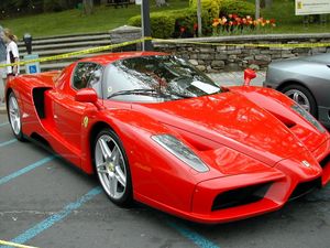 YOWgJA Ferrari-Enzo