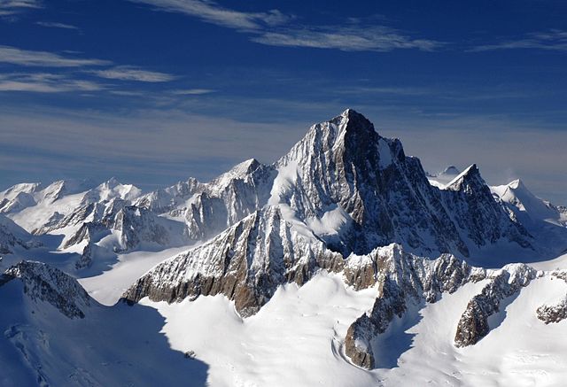 640px Berner Alpen