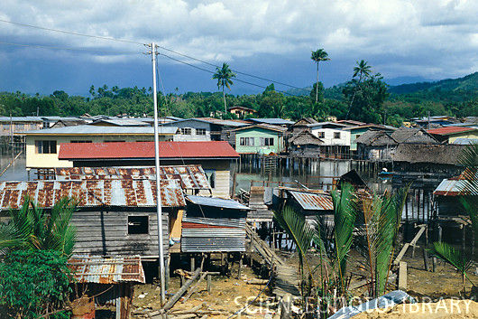 E7850014-Slums in southern Brunei-SPL