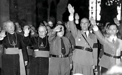 Bild01-Hitlergruss-der-Katholiken