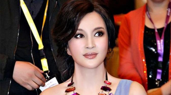61-year-old-chinese-actress-Liu-Xiaoqing