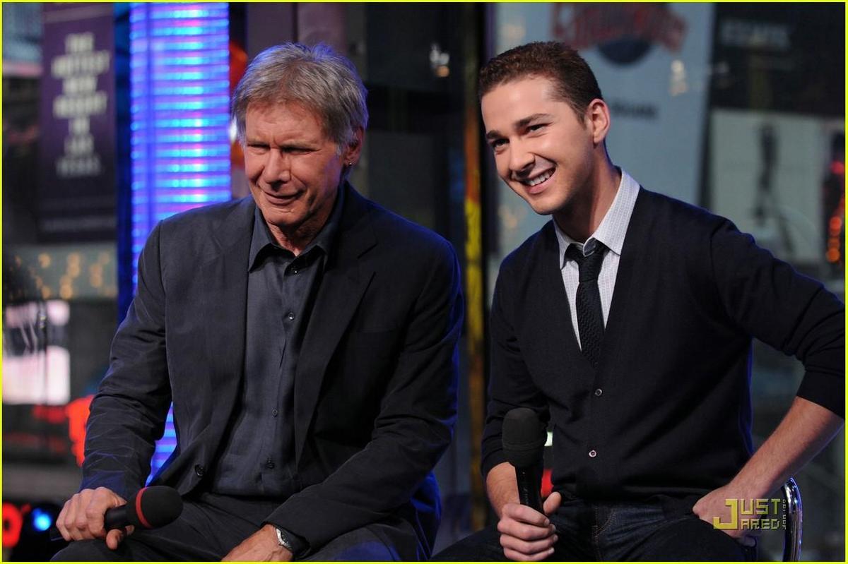 /dateien/np66944,1289592415,shia-labeouf-harrison-ford-laughing-13