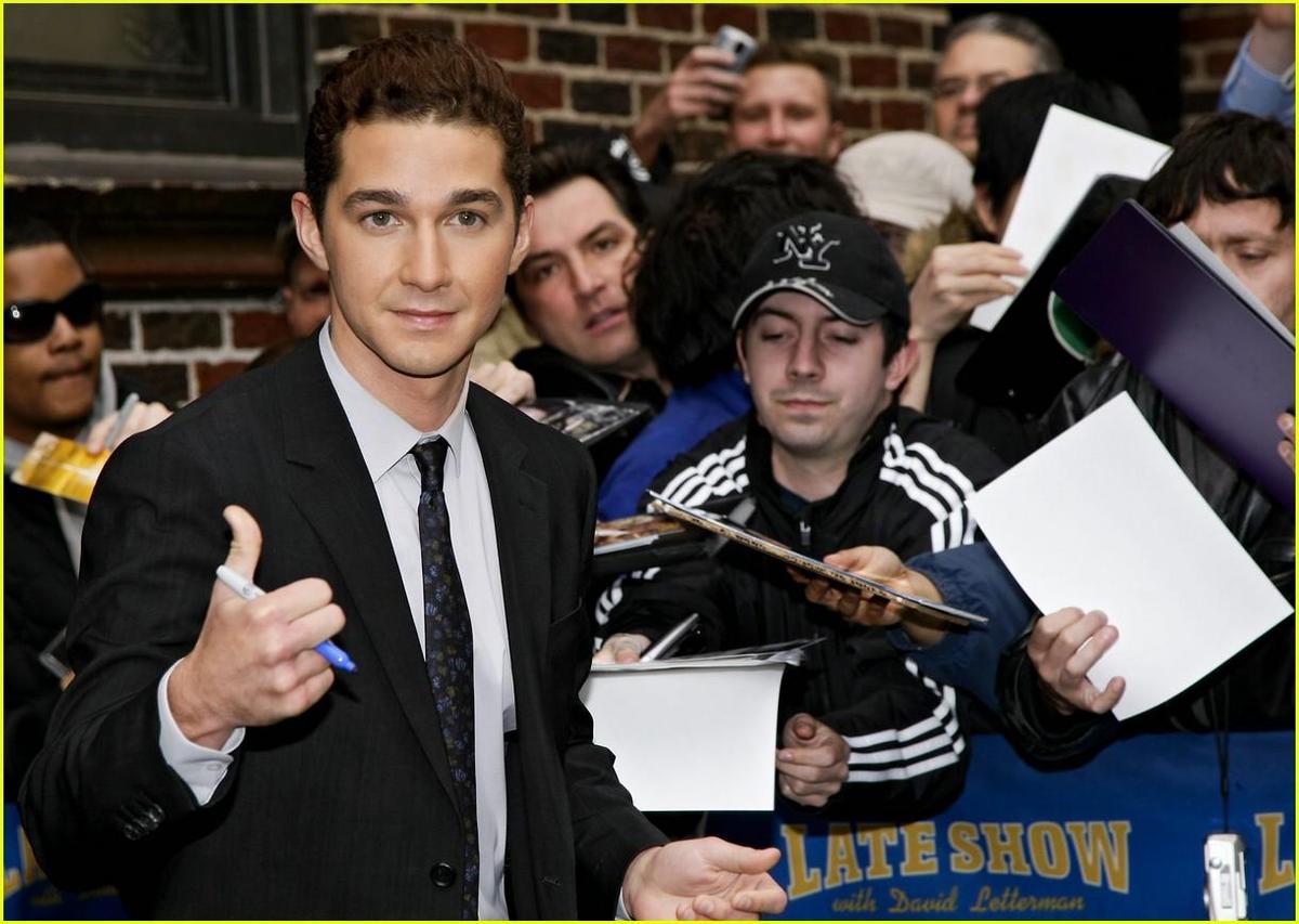 /dateien/np66944,1289592807,shia-labeouf-letterman-late-show-02