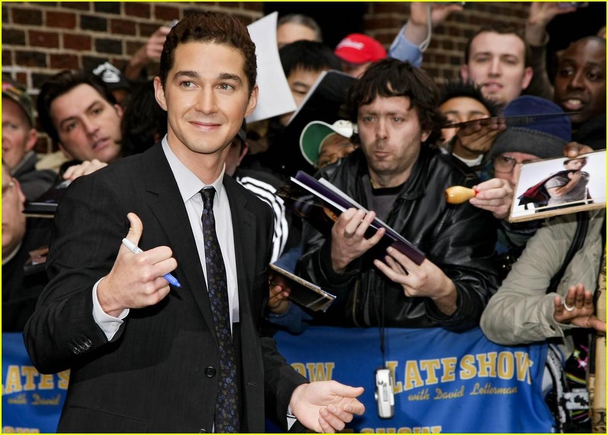 /dateien/np66944,1289593029,shia-labeouf-letterman-late-show-08