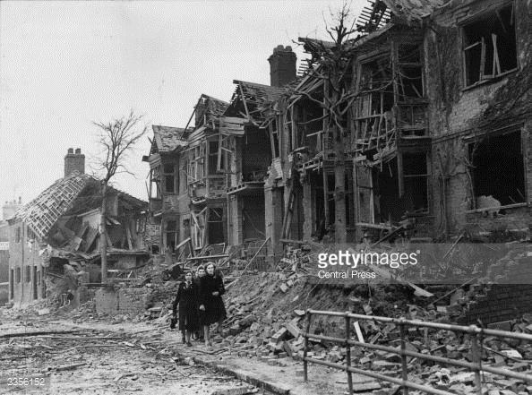 3356152 10th april 1941 houses wrecked b
