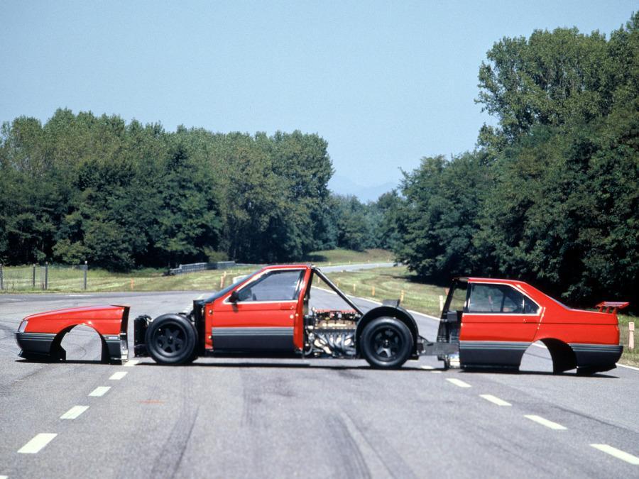 017681 Alfa Romeo 164 ProCar concept 3