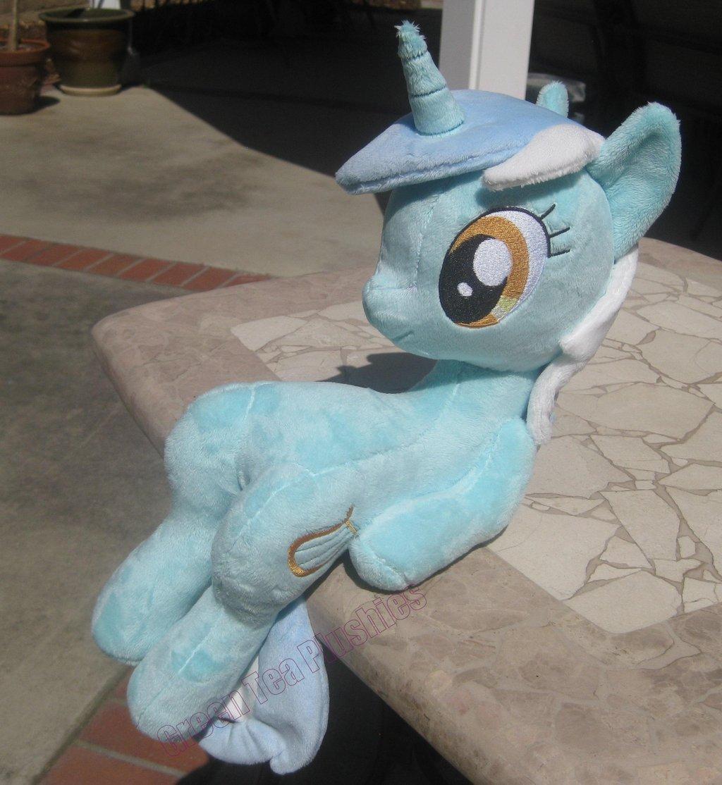 sitting lyra heartstrings plushie by gre
