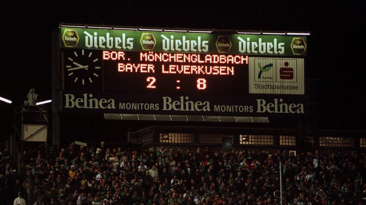 Gladbach Leverkusen Anzeigetafel 1998.JP