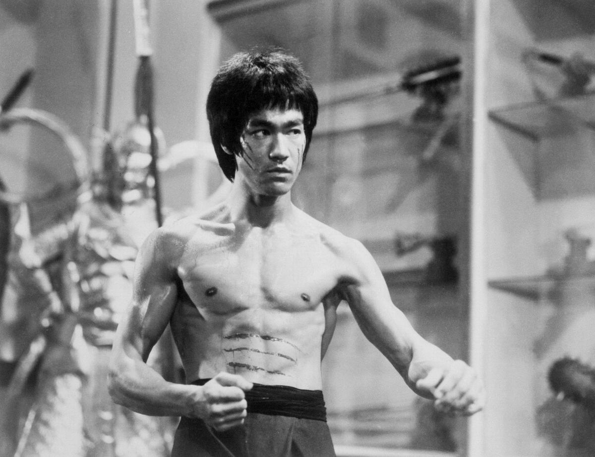 bruce lee bruce lee photo the body gray 