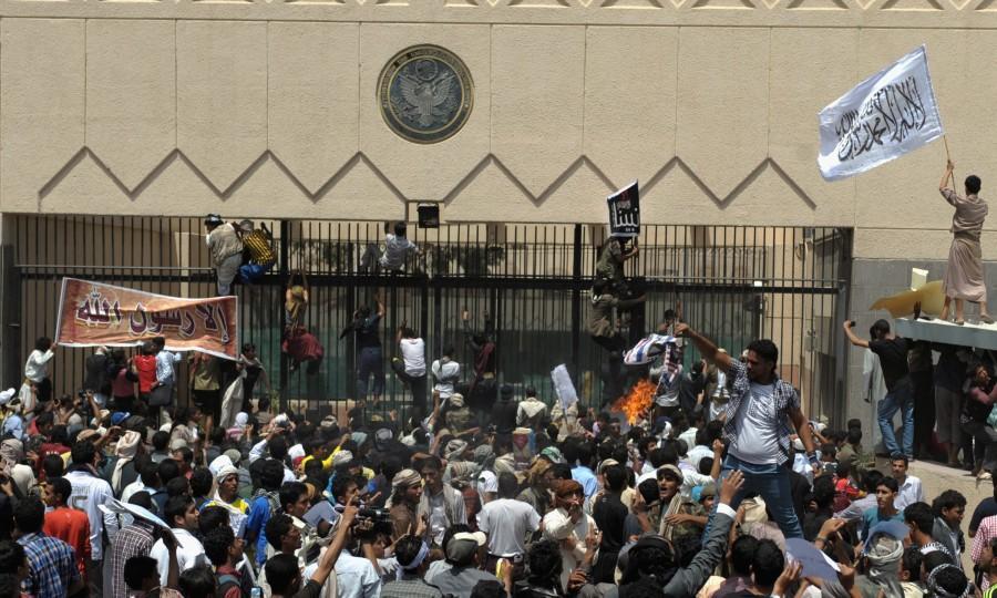 Yemeni-protesters-storm-the-US-embassy