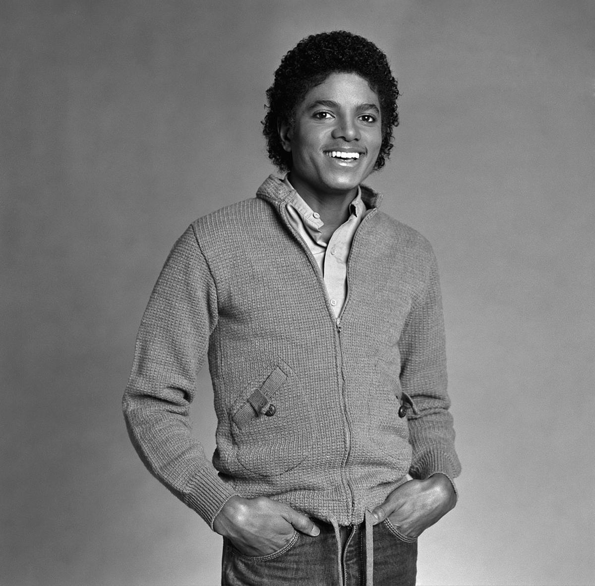 Michael-Jackson-michael-jackson-9049742-