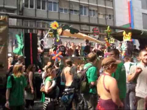 Youtube: Legalize Marijuana march. Vienna, May 2009.