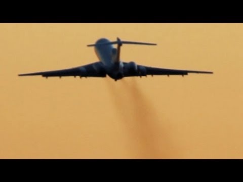 Youtube: Tupolev TU-154 - Russian smoker departing during sunset. (HD)