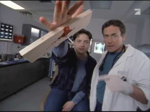Youtube: Scrubs - 1.22 - Brendan Fraser und der Nagel