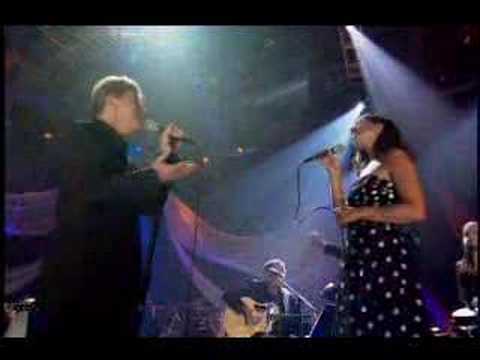 Youtube: Peter Cetera & Amy Grant - Next Time I Fall (Live)