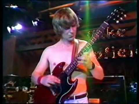 Youtube: Mike Oldfield - Montreux 1981 - Punkadiddle