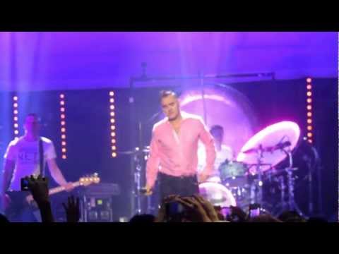 Youtube: Morrissey - The Boy With The Thorn In His Side (Live @ Hollywood High in Los Angeles, Ca 3.2.2013)