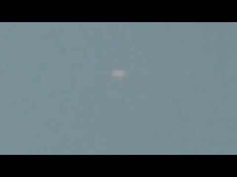 Youtube: !!!! MUST SEE !!!! Cigar UFO at the Day .28.04.2013