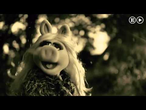 Youtube: Miss Piggy Hello (Adele)