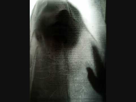 Youtube: Geister Musik (müsst mal mit freunden/innen nachts hören)