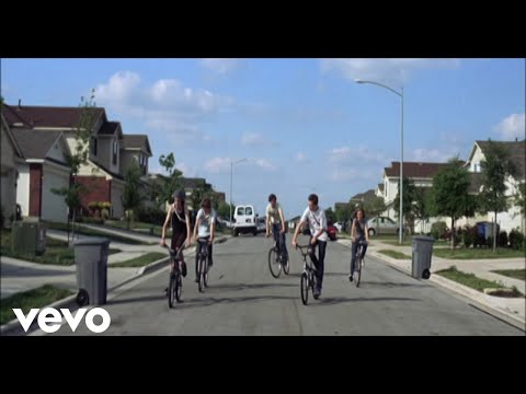 Youtube: Arcade Fire - The Suburbs (Official Video)