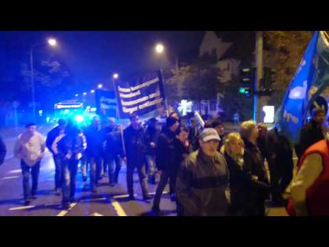 Youtube: Übergriff auf Pressevertreter in Dresden-Klotzsche 15.10.15