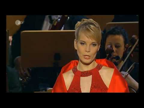 Youtube: Elina Garanča - Panis Angelicus - Dresden Adventskonzert '08
