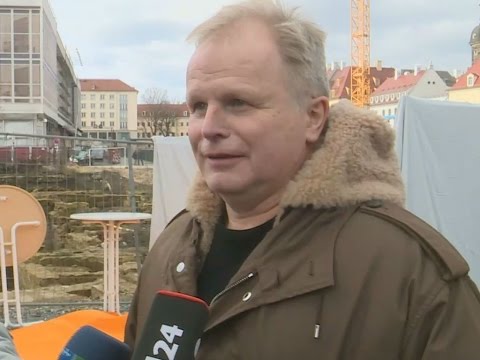 Youtube: Interview: Herbert Grönemeyer vor dem Bürgerfest gegen Pegida in Dresden
