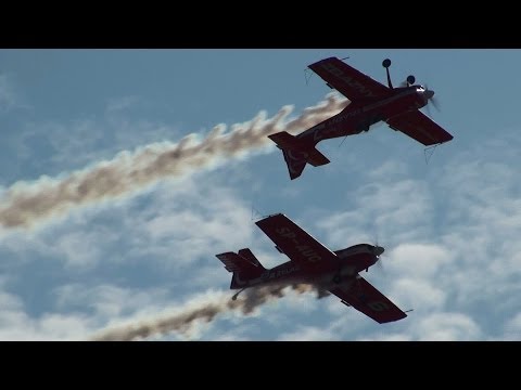 Youtube: Zelazny Aerobatic Team Air Display at ILA Berlin Air Show 2012 (full HD)