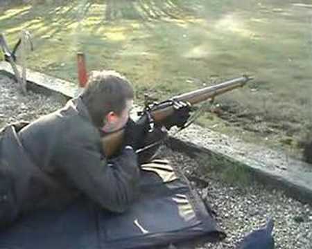 Youtube: Lee Enfield No. 4 Rapid Fire