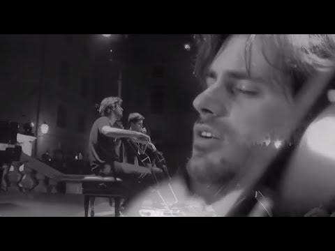 Youtube: 2CELLOS - Californication [LIVE VIDEO]