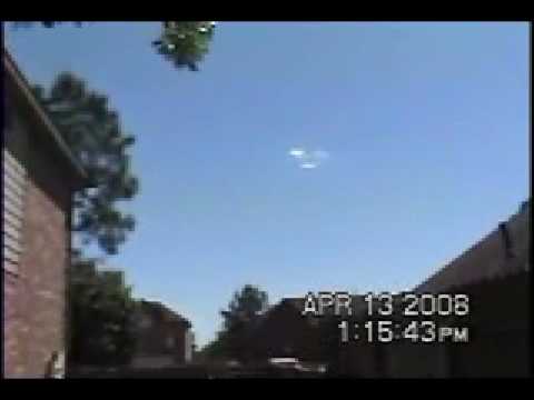 Youtube: UFO Makes Clouds To Hide AMAZING must see!!