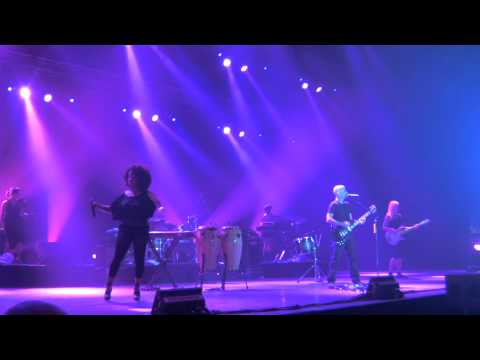 Youtube: Moby - Extreme ways (live @ Moscow 2011) HD