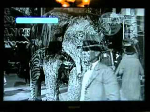 Youtube: Time Traveller caught on tape in the Charlie Chaplin 1928 movie.