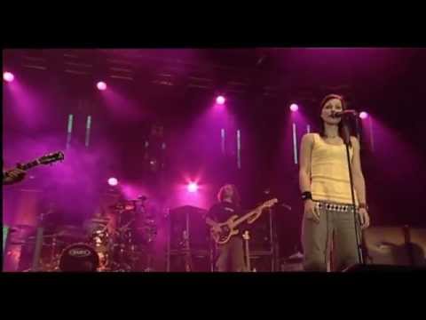 Youtube: Christina Stürmer - Engel fliegen einsam Live 2007 (official Video)