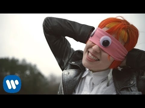 Youtube: Paramore: Ain't It Fun [OFFICIAL VIDEO]