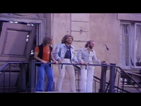 Youtube: Musicless Musicvideo / BEE GEES - Stayin' Alive