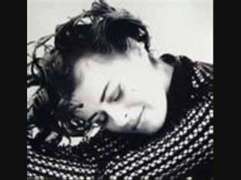 Youtube: Lisa Stansfield-A little more love