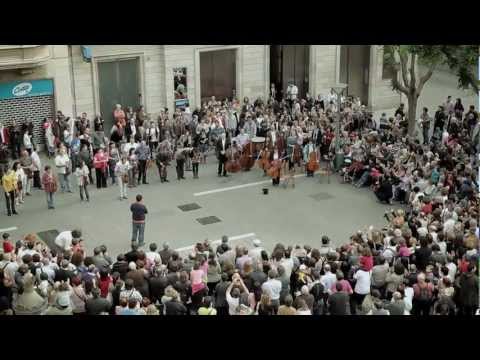 Youtube: Som Sabadell flashmob - BANCO SABADELL