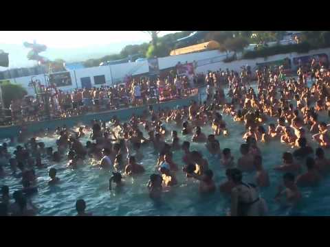 Youtube: Innovation In The Sun 2011 - Pool Party (MACHETE)