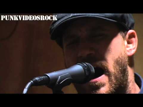 Youtube: Chuck Ragan - Let It Rain (acoustic)