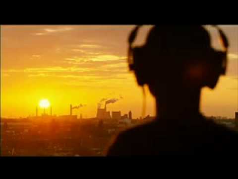 Youtube: Paul & Fritz Kalkbrenner - 'Sky And Sand' (Official Video)