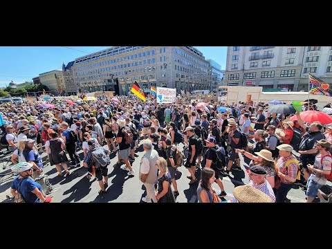 Youtube: Corona-Demo Berlin: Was diese Menschen auf die Straße zieht
