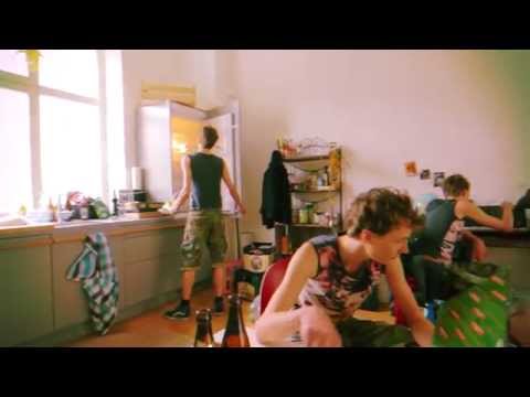 Youtube: Egotronic - Die richtige Einstellung [Official Video]